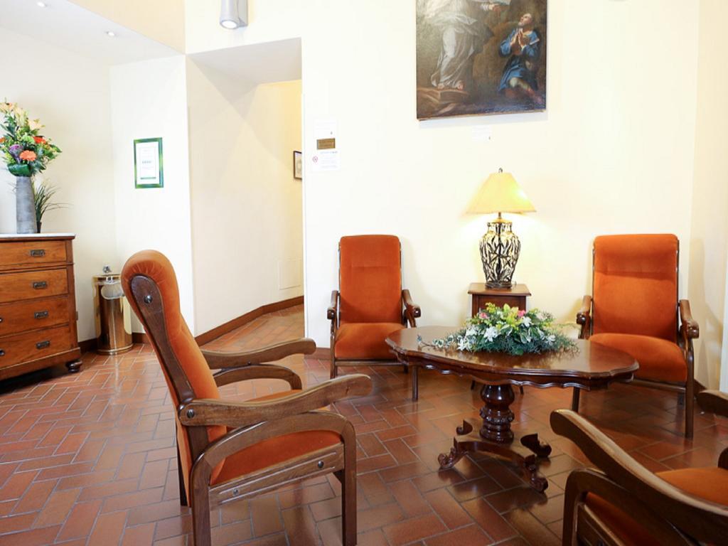 Casa Di Santa Francesca Romana A Ponte Rotto Экстерьер фото