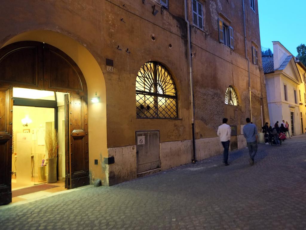 Casa Di Santa Francesca Romana A Ponte Rotto Экстерьер фото