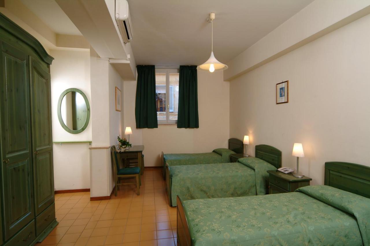 Casa Di Santa Francesca Romana A Ponte Rotto Экстерьер фото